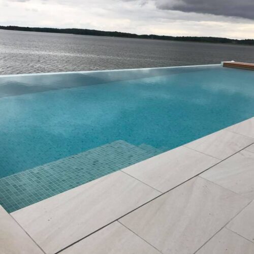 Infinity pool 2